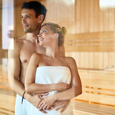 Hotel Miramare - Spa & Suites - Free Breakfast & Brunch Until 13-00 Cervia Buitenkant foto