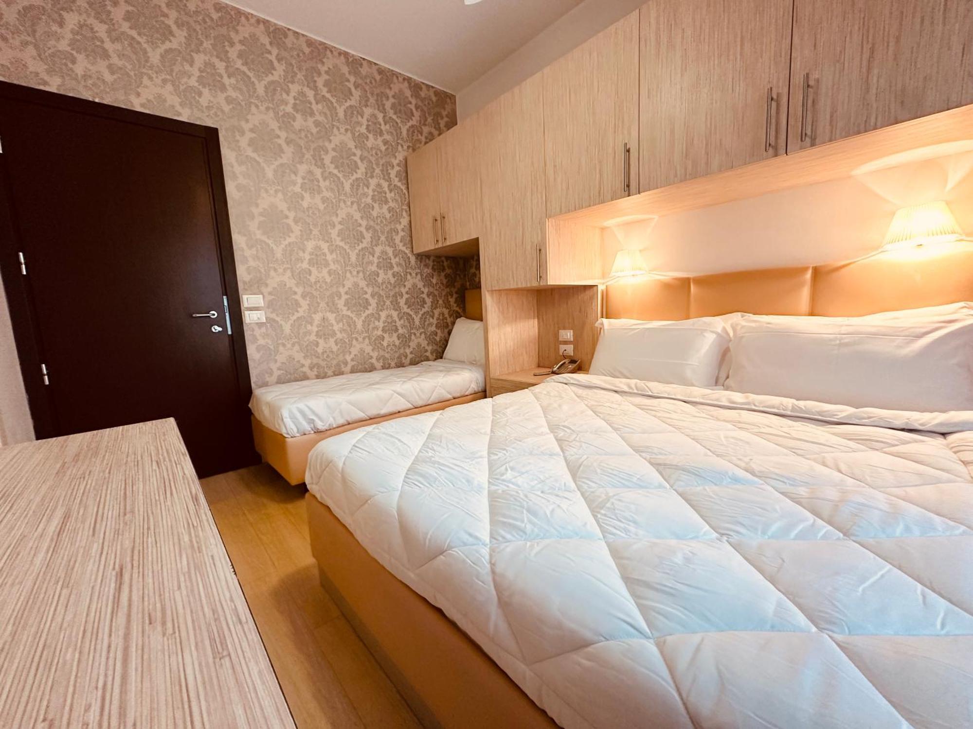 Hotel Miramare - Spa & Suites - Free Breakfast & Brunch Until 13-00 Cervia Kamer foto
