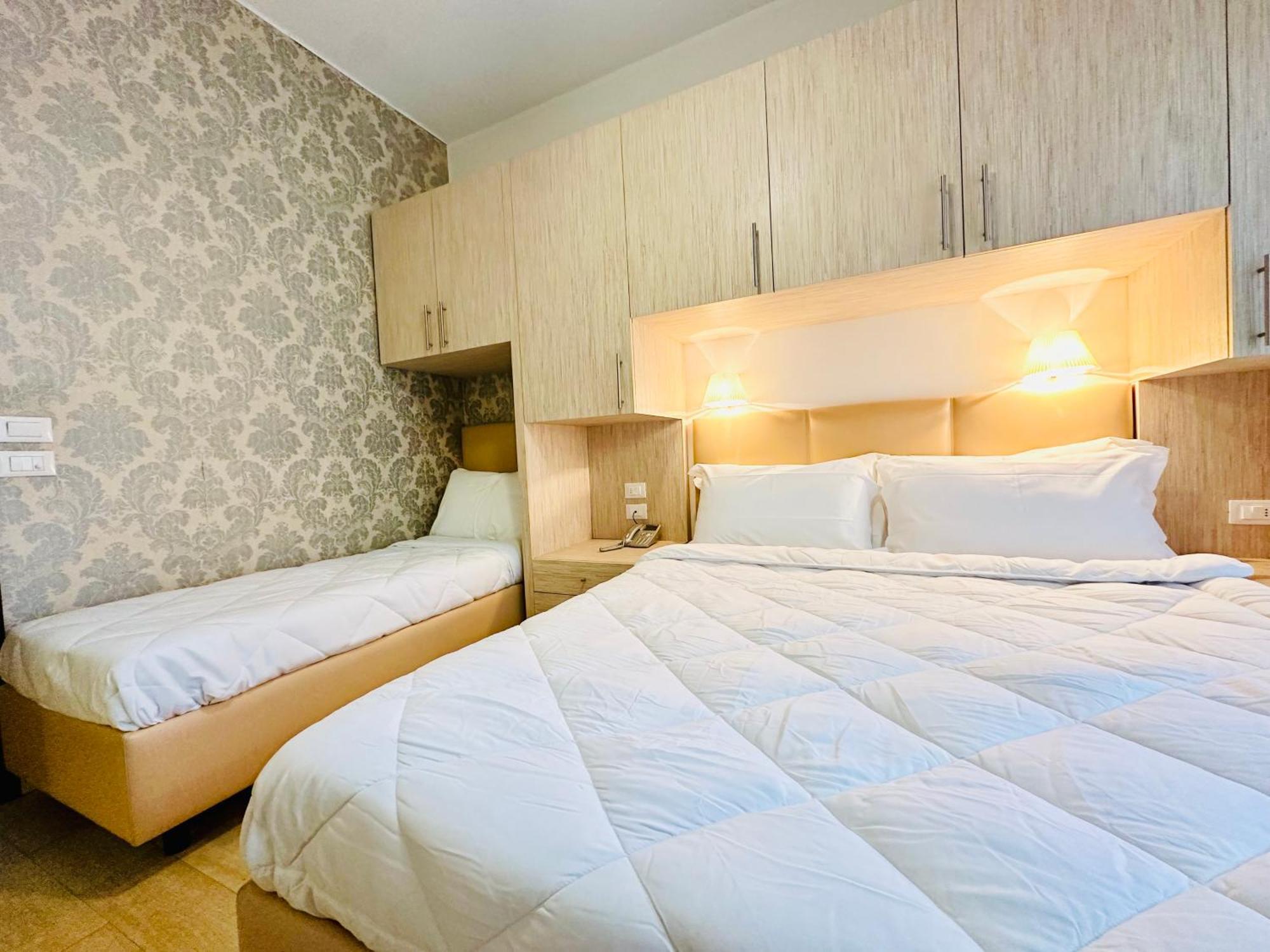 Hotel Miramare - Spa & Suites - Free Breakfast & Brunch Until 13-00 Cervia Kamer foto